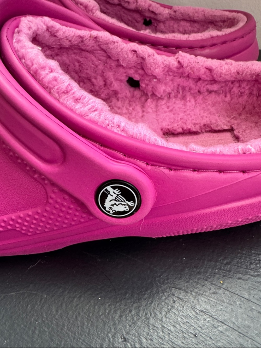 CROCS Classic Cozy Sherpa Lined Fuchsia/Hyper Pink Clog W7/M5 - Picture 10 of 10